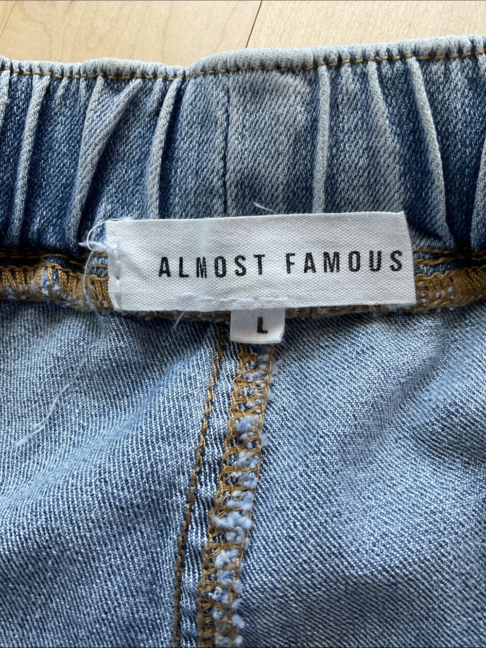 Almost Famous Jogger Style Jeans - Picture 7 of 9